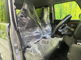 運転席シート廻りは使用感も少なく、良好な状態となっています。丁寧に使われていたことがよくわかりますね。