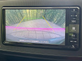 【バックカメラ】駐車時に後方がリアルタイム映像で確認できます。大型商業施設や立体駐車場での駐車時や、夜間のバック時に大活躍!運転スキルに関わらず、今や必須となった装備のひとつです!