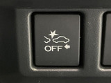 【アイサイトVer2】前方の車両等を検知し、衝突しそうな時は警報で注意を促し、ブレーキを踏む力をサポート。ブレーキを踏めなかった場合は衝突被害軽減ブレーキが作動、衝突回避をサポートします。