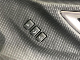 【メモリー機能付きパワーシート】ドライバーごとに設定したシート位置を記憶して、ボタン一つで切り替えできる便利な機能!運転する方が複数名いらっしゃるご家庭におすすめです♪
