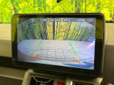 【バックカメラ】駐車時に後方がリアルタイム映像で確認できます。大型商業施設や立体駐車場での駐車時や、夜間のバック時に大活躍!運転スキルに関わらず、今や必須となった装備のひとつです!