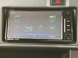 FM・AMラジオやテレビなど、選択できる音源が画面上に表示されています。アイコンを見ながら希望の項目を選びやすく、気分や利用シーンに合わせて音源を切り替えられる便利なオーディオ画面です。