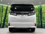 安心の最長10年・走行無制限保証(有償)をご用意。保証内容も充実はもちろん、無料点検&オイル交換や、年中無休の全国・24時間ロードサービスも付帯されておりますのでご安心下さい。