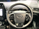 【純正革巻きステアリング】上質な革を使用することで、手にしっかり馴染みとても運転しやすいハンドルです♪