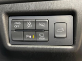 【パワーバックドア】スマートキーや運転席のボタンを押すだけでリアゲートが自動で開閉します!荷物を持っている時や、高い位置にあるバックドアを閉める際に便利な機能です♪