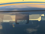 【トヨタセーフティセンス】走行中に前方の車両等を認識し、衝突しそうな時は警報とブレーキで衝突回避と被害軽減をアシスト。より安全にドライブをお楽しみいただけます。