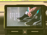 画面にテレビ映像を表示でき、停車中にニュースや番組を視聴する際に活用できます。画面はダッシュボード中央に配置され、必要な時に視線を向けやすい位置にあります。