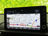 地図上に現在地や周辺道路が表示され、行き先までの道筋を確認しやすい画面です。道を探すときも情報を見比べやすく、慣れない場所へのお出かけをサポートします。