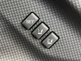 【メモリー機能付きパワーシート】ドライバーごとに設定したシート位置を記憶して、ボタン一つで切り替えできる便利な機能!運転する方が複数名いらっしゃるご家庭におすすめです♪