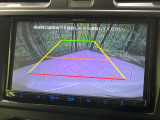 【バックカメラ】駐車時に後方がリアルタイム映像で確認できます。大型商業施設や立体駐車場での駐車時や、夜間のバック時に大活躍!運転スキルに関わらず、今や必須となった装備のひとつです!