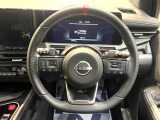 【純正革巻きステアリング】上質な革を使用することで、手にしっかり馴染みとても運転しやすいハンドルです♪