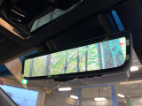 【デジタルインナーミラー】後席の大きな荷物や同乗者で後方が確認しづらい時でも安心!カメラが撮影した車両後方の映像をルームミラー内に表示。クリアな視界で状況の確認が可能です!