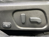【パワーシート】スイッチ一つで簡単にシートの微調整が可能!電動だから力もいりません!快適なシートポジションにセットして、快適なドライブをお楽しみください。