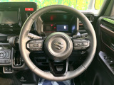 【純正革巻きステアリング】上質な革を使用することで、手にしっかり馴染みとても運転しやすいハンドルです♪