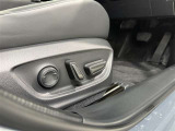 パワーシート搭載。微妙な調整が手軽にでき、ピッタリのポジションで運転することが可能です。