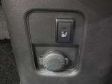【スズキ セーフティサポート】走行中に前方の車両等を認識し、衝突しそうな時は警報とブレーキで衝突回避と被害軽減をアシスト。より安全にドライブをお楽しみいただけます。