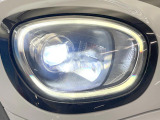 ●LEDヘッドライト:夜間走行時も良好な視界を確保し安心して運転できる高輝度LEDヘッドライトを装備!点灯速度が早く、消費電力も抑えられています。