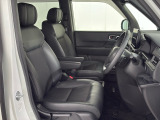 ★フロントシート★ 自然な姿勢のままでいられるシートが、運転しやすさと疲れにくさを感じさせてくれるはずです♪