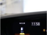 パーキングセンサー装備  センサーが周辺の障害物を検知。音とディスプレー表示で障害物との距離をお知らせし、ドライバーに注意を促します。