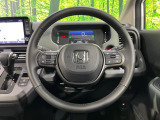 【純正革巻きステアリング】上質な革を使用することで、手にしっかり馴染みとても運転しやすいハンドルです♪