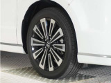 ◆純正アルミホイール装着車◆これで足元まわりも、おしゃれにきまります!