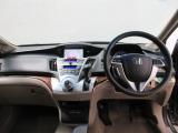 Honda車が初めての方にも扱いやすく分かりやすいインパネ周りと各種スイッチ類です。