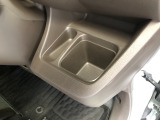 【ドリンクホルダー】こちらにドリンクホルダーがついています!