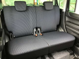 2列目シートもゆったりくつろげる空間になってます。