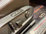 電動パワーシート完備!