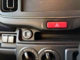 日常に便利な機能のスイッチがいろいろ! 各機能のスイッチが運転席付近に集約!