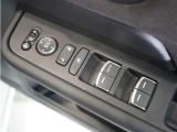 ◆パワーウィンドウスイッチ◆運転席から全席の窓の開閉操作を行うことが出来いつでも換気ができます!