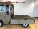 荷台アオリは3方向開き!フラットな荷台で効率よく荷物を積み降ろし出来ます!