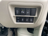 各種、多機能なスイッチが、運転席右側に配置されております。