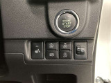 運転席のみシートヒーター付きです。座面と背もたれをすばやく温めるシートヒーターを内蔵。身体を直接温めることができます。