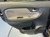 より多くの一般の方へ車を届けれればと思っておりますので同業者様への販売は極力控えさせて頂いております。ご了承下さい。