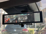 大好評「インテリジェントルームミラー」!車両後方のカメラ映像がミラーに映るので、乗員や荷物が多くても安心♪夜間や悪天候の日でもクリアな映像で視界良好です◎