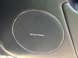 ●harman/kardonサラウンドシステム:原音を忠実に再現し、聴くものに対して臨場感を与え、より愉しく、より高品質なサウンドをお楽しみいただけます。