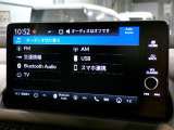 CD、DVD、Bluetooth、AM、FM、AUX、スマートフォン接続ができます。