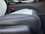 運転席シートも使用感が少なく、きれいなコンディションを保っています。