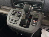 運転席センターに集約され操作性、デザイン性もいいです♪