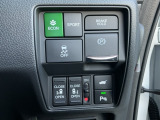こちらの車両はお問い合わせが多く大変便利な『両側電動スライドドア』が装備された車両ですよ(*^_^*)乗り降りの際にとっても重宝しますよ(^^♪