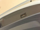 電動パワーテールゲートを装備し、荷物の積み下ろしも快適