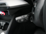アダプティブクルーズコントロール機能搭載。前方の車両の速度に合わせて車間距離を一定に保ち、自動的にアクセル・ブレーキを調整します。