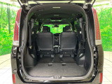普段のお買い物や通勤、送迎等に十分な荷室スペースを確保しております。セカンドシートを倒すと、大きな荷物の積載も可能です♪