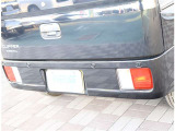 自社工場を3拠点完備しております。重整備やカスタムを始め、ご購入後のお車のメンテナンスも弊社にお任せください。