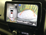 【アラウンドビューモニター】専用のカメラにより、上から見下ろしたような視点で360度クルマの周囲を確認することができます☆死角部分も確認しやすく、狭い場所での切り返しや駐車もスムーズに行えます。