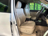 運転席シート廻りは使用感も少なく、良好な状態となっています。丁寧に使われていたことがよくわかりますね。