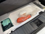 【パンク修理キット】スペアタイヤの代わりにパンク修理キットが備え付けられております