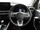 各操作スイッチなどもハンドルから手を放すことなく操作可能で安全運転に支援いたします!