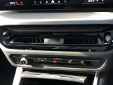 車両の詳細、ご質問につきましては、営業スタッフまでお気軽にご連絡下さいませ。遠方のお客様には実車の詳細動画送信も承ります。お問合せをお待ち致しております。